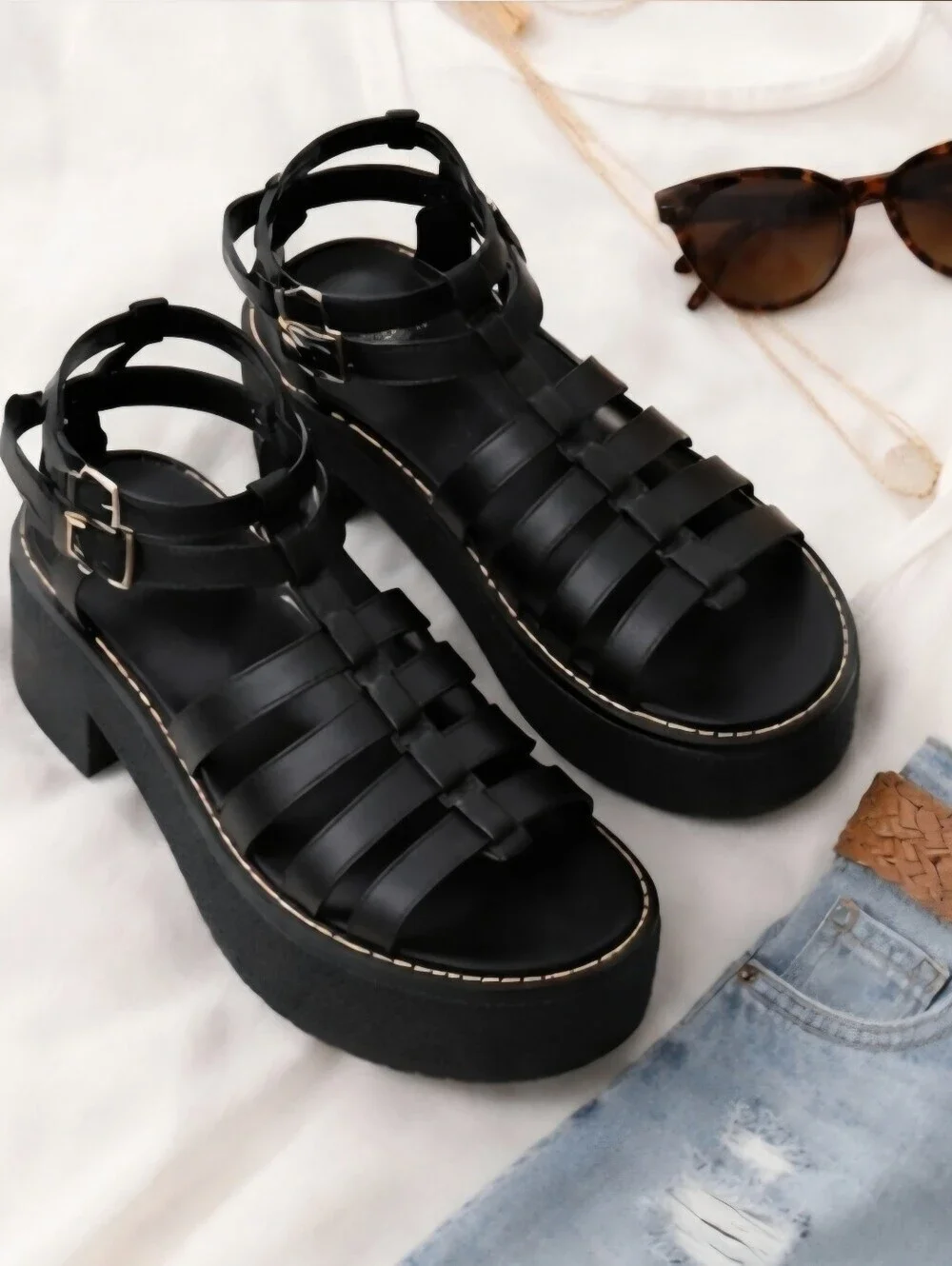 Oasis Society Black Platform Gladiator Sandals Size 8.5 NIB Chunky Heel